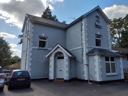 1 bedroom in a house share to rent - Photo 5