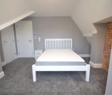 1 bedroom Flat To Let - Photo 3