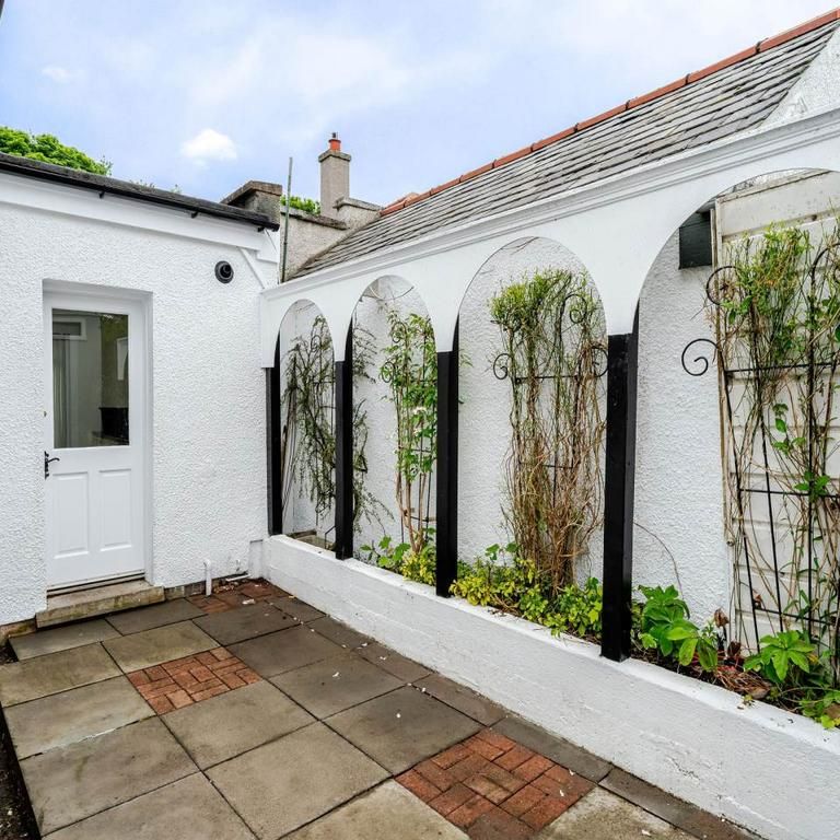 4 bedroom house to rent - Photo 1