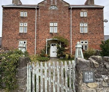 A substantial 5 bedroom period property in rural locaton, under 2 m... - Photo 1