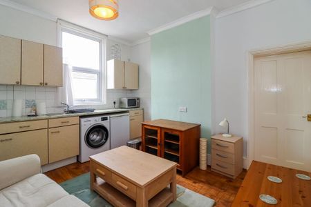 1 bedroom flat to rent - Photo 4