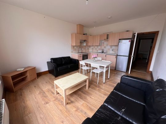 3 Bed Flat, Hyde Terrace, LS2 - Photo 1