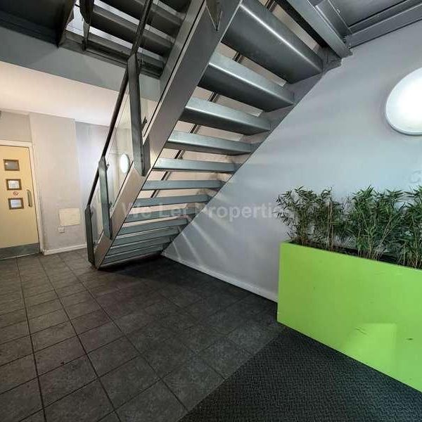 City Point, Chapel Street, M3 - Photo 1