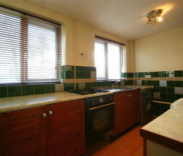 2 bedroom maisonette to rent - Photo 4
