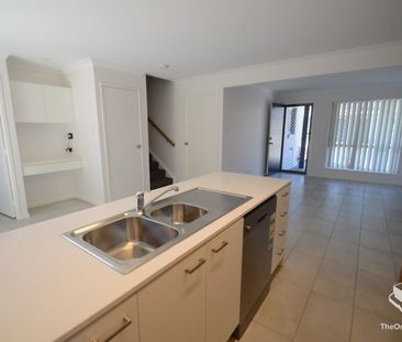 VERY NEW 3 BED TOWNHOUSE FOR RENT - Photo 1