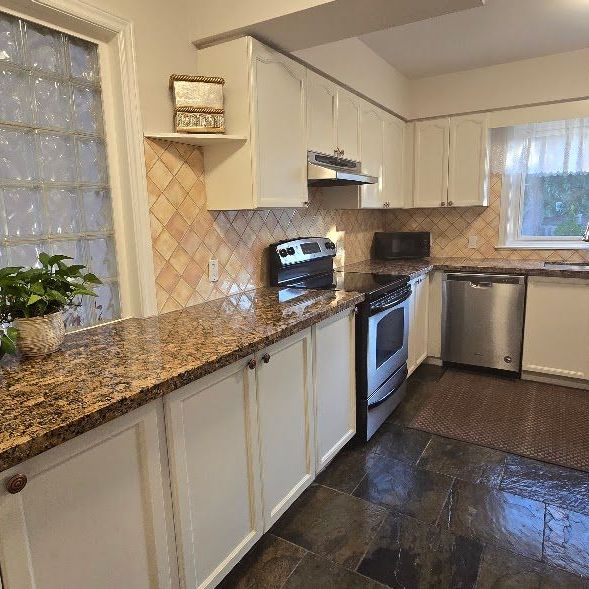 For Lease - 1236 Ogden Avenue, Mississauga, Ontario - Photo 1