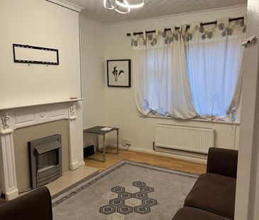 2 bedroom house on Freeburn Causeway, CV4 8FP area - Photo 2