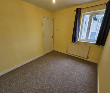 4 bedroom bungalow to rent - Photo 4