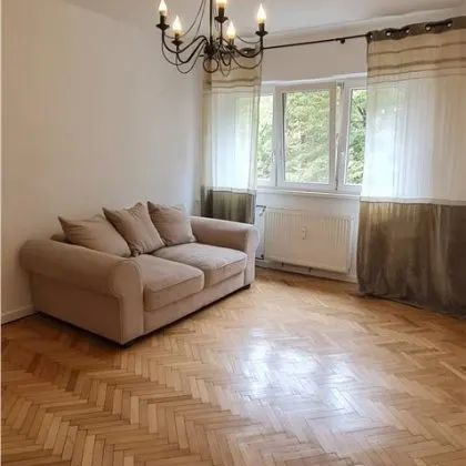 Apartament 2 camere et.1 pe B-dul Revolutiei, zona Banca ING Podgoria - Photo 1