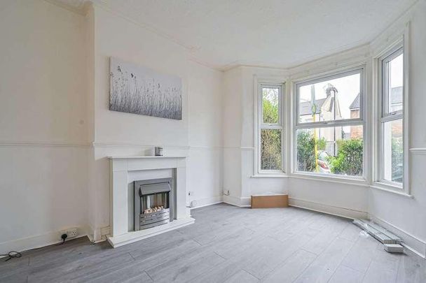 Danbrook Road, Streatham Common, SW16 - Photo 1