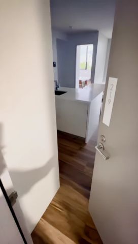 25 Rothschild Ave, Sydney - Photo 2