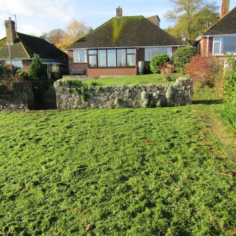 2 bed Bungalow - To Let - Photo 1