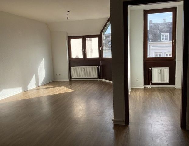 Preisgünstige, individuelle 1,5-Zimmer-Single-Wohnung - Foto 1