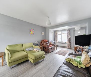 3 bedroom detached house to rent - Photo 5