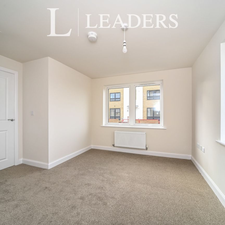 4 bedroom townhouse to rent Mapleleaf Road, Houghton Conquest, Bedford, Bedfordshire, MK45 - Photo 1