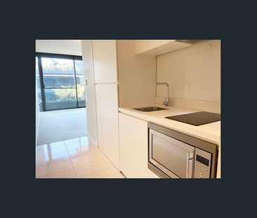 Unfurnished studio in Central Park East - Photo 3