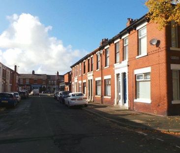 3 bedroom terraced house to rent - Photo 6