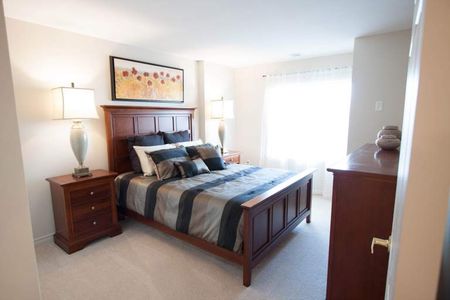 The Trillium at the Royal Gardens - Photo 2