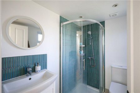 4 bedroom terraced house to rent - Photo 4