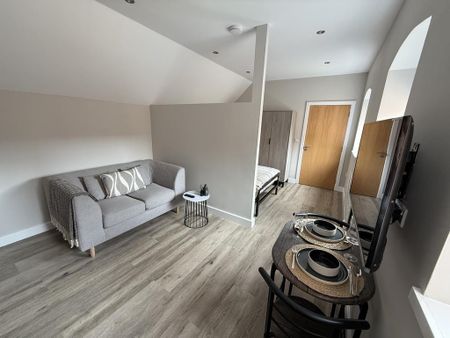 Studio to rent - Photo 3