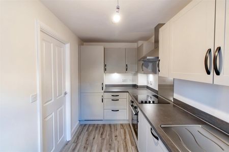 3 Bedroom House - Townhouse - Photo 3