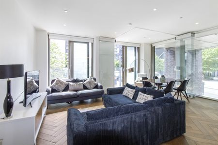 Apartment to Rent: Capital Building, Embassy Gardens SW11 - Photo 4