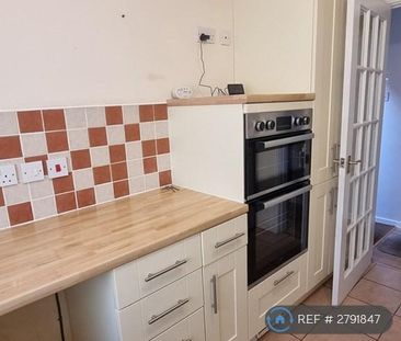 2 bedroom semi-detached house to rent - Photo 6