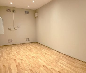 4 bedroom semi-detached house to rent - Photo 1