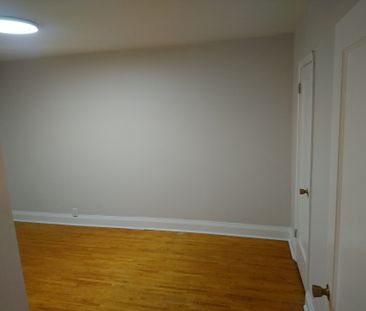 For Lease - 2301 Eglinton Avenue Unit# 2, Toronto, Ontario - Photo 5