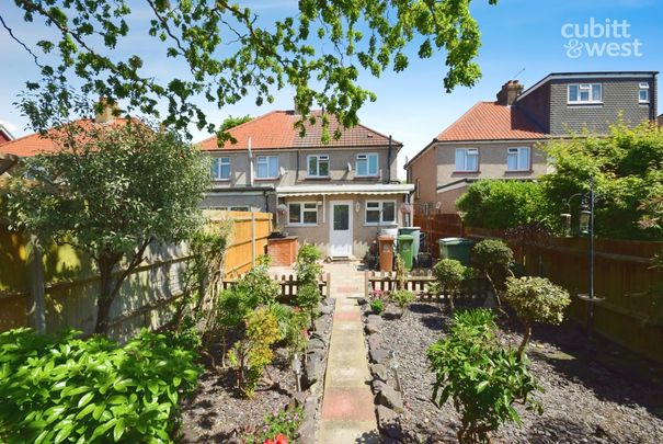 3 bedroom terraced house to rent - Photo 1