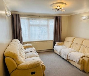 5 bedroom semi-detached house to rent - Photo 6