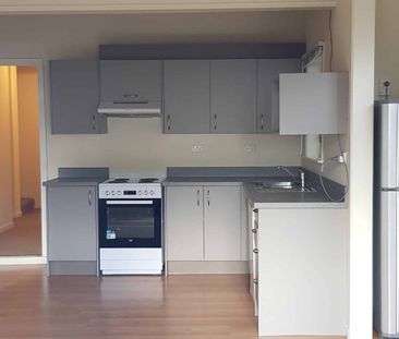 Newtown 3 Bedrooms - Photo 3