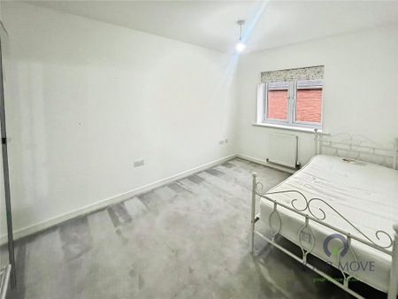 4 bedroom semi-detached house to rent - Photo 2