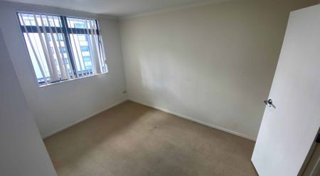 2 Bedroom Newmarket Apartment - Photo 4