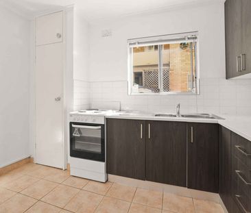 Bondi 2 Bedroom Apartment With LUG - Photo 1