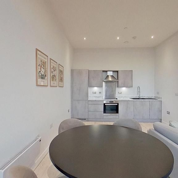 2 bedroom flat to rent - Photo 1