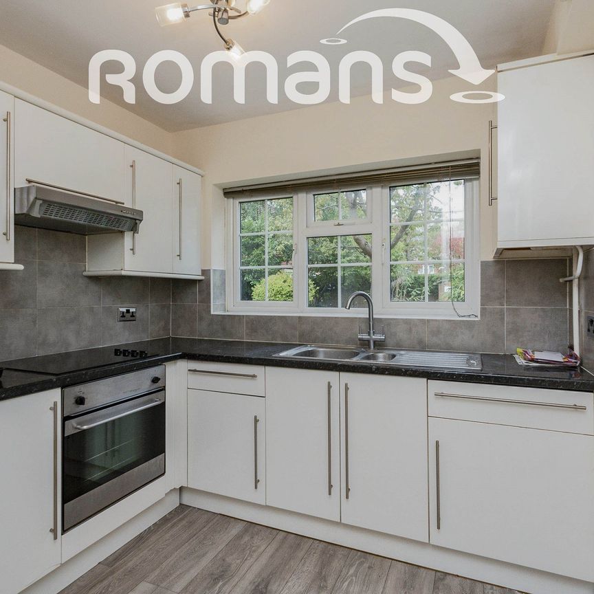 Guildford Road, Lightwater, Surrey, GU18 - Photo 1