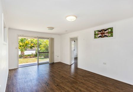 16 Bluegum Avenue, Hollywell QLD 4216 - House For Rent | Domain - Photo 5