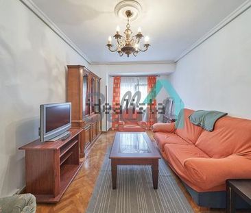 Alquiler de piso en Calle Hevia Bolaños - Photo 3