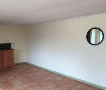 SINGLE LEVEL ONE BEDROOM UNIT - Photo 1