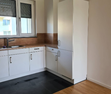 Moderne 2-Zimmer-Wohnung mit sonnigem Balkon und Einbauküche - Photo 4