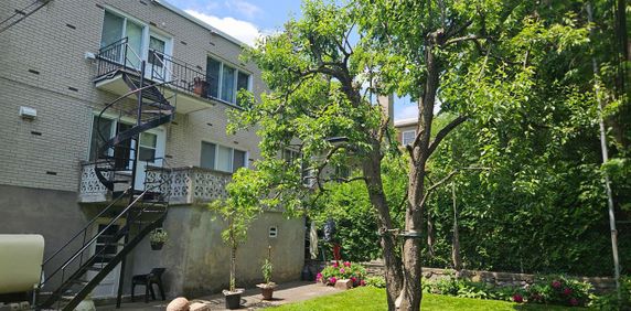 Appartement Côte-des-Neiges/Notre-Dame-de-Grâce (Montréal) À Louer - Photo 2