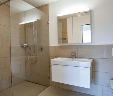 Sonnige 3,5 Zimmer Wohnung mit grossem Balkon - Photo 3