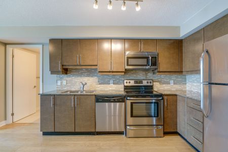 For Lease - 33 Bay Street Unit# 2011, Toronto, Ontario - Photo 3