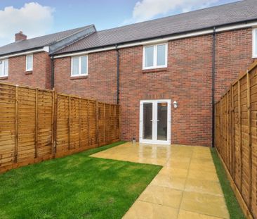 2 bedroom terraced house to rent - Photo 2