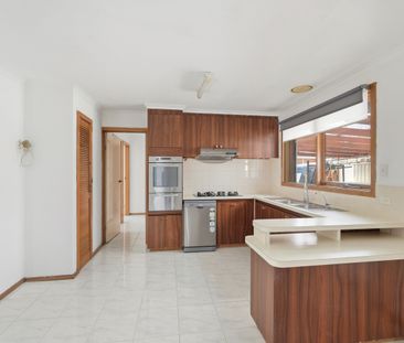 Charming Family Home in a Prime Werribee Location - Photo 2
