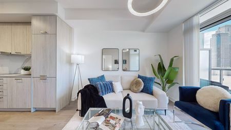 For Lease - 38 Honeycrisp Crescent Unit# 818, Vaughan, Ontario - Photo 3