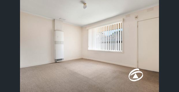 COSY AND CONVENIENT - Photo 1