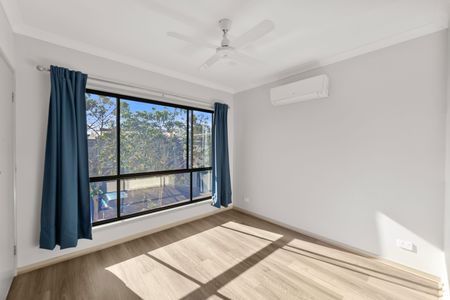 1 Kestrel Way, Fitzgibbon QLD 4018 - House For Rent - $600 | Domain - Photo 5