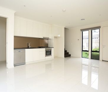 BRILLIANTLY LOCATED - LOW MAINTENANCE MODERN LIVING - Photo 1